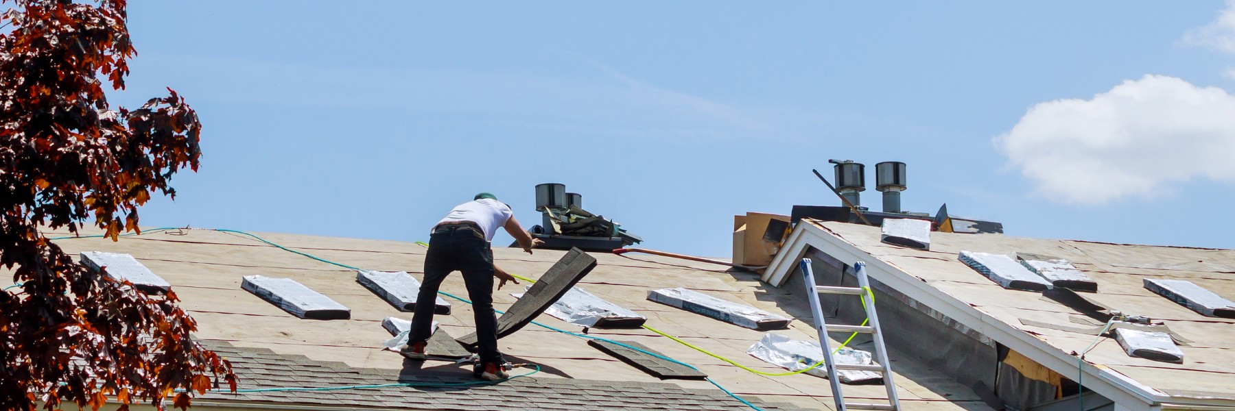 Roofing services in St Louis, MO